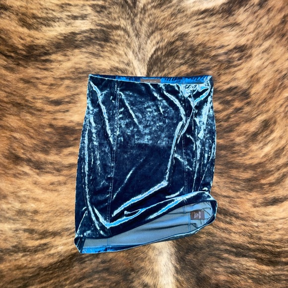 Suzy Shier Blue Velvet Skirt - Picture 2 of 4